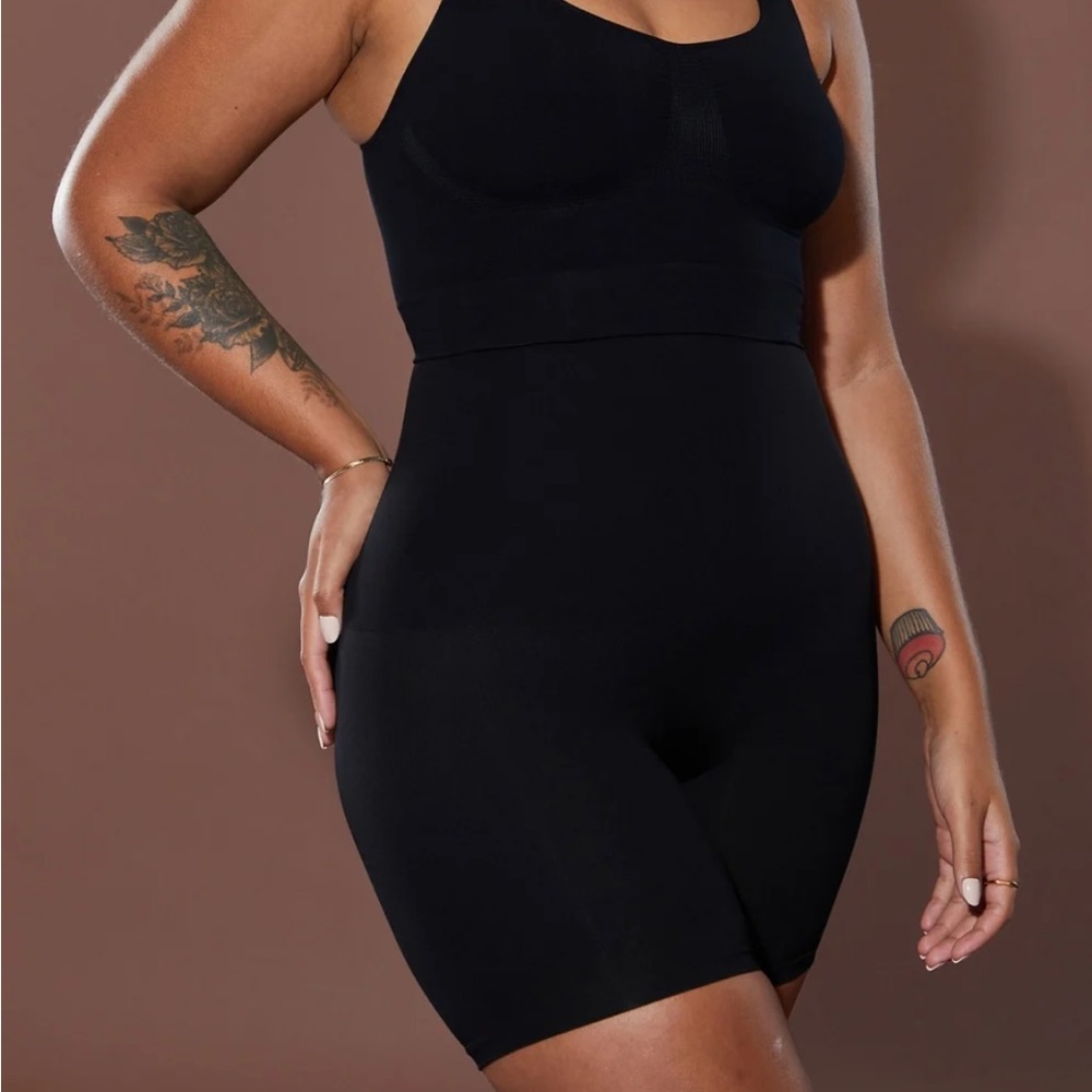 Yitty nearly naked shaping high waist short